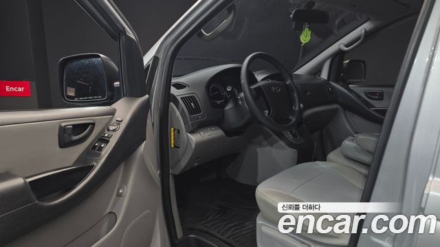 Hyundai Starex 2017 — photo 10