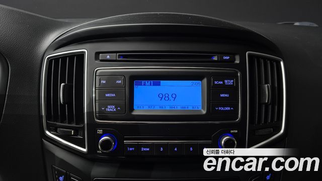 Hyundai Starex 2017 — photo 14