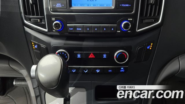 Hyundai Starex 2017 — photo 15