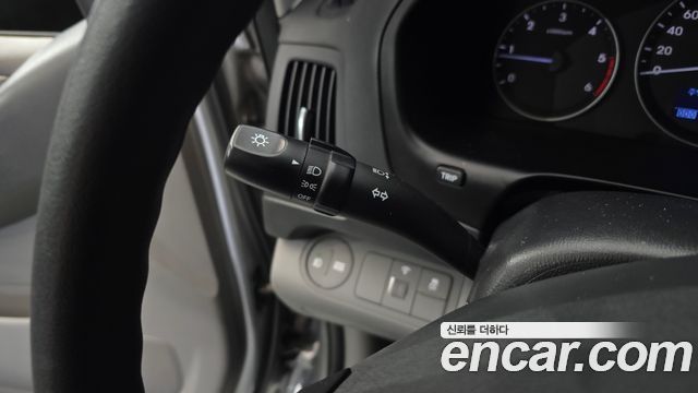 Hyundai Starex 2017 — photo 16