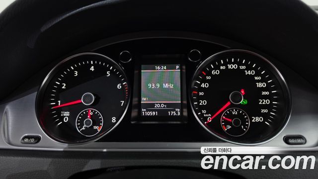 Volkswagen CC 2013 — photo 8