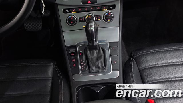 Volkswagen CC 2013 — photo 9
