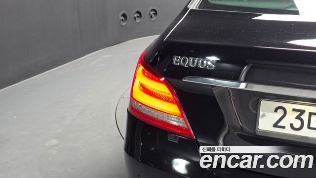 Hyundai Equus 2013 — photo 9