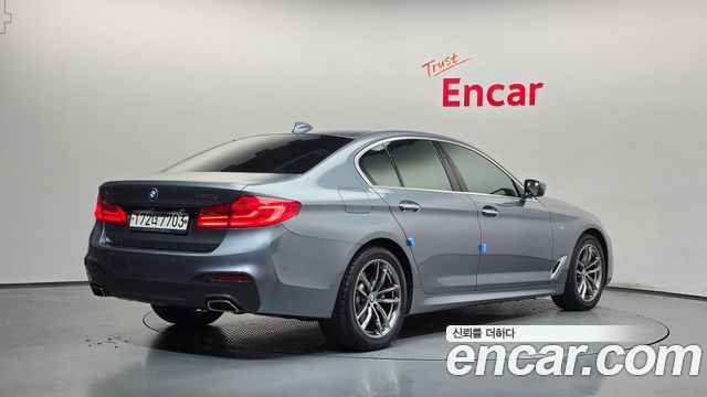 BMW 5-Series 2018 — photo 2