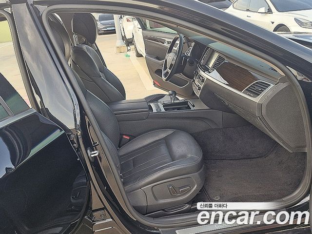 Genesis G80 2017 — photo 17