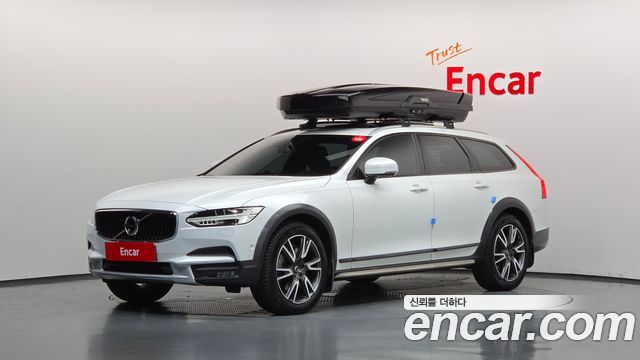 Volvo V90 2019 — photo 1