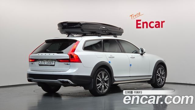 Volvo V90 2019 — photo 2