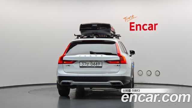 Volvo V90 2019 — photo 4