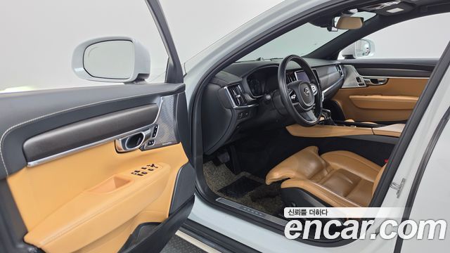 Volvo V90 2019 — photo 13