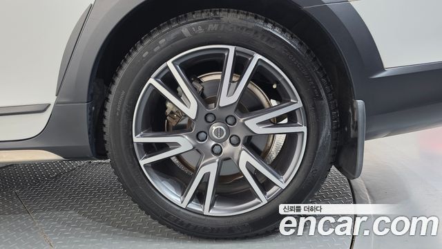 Volvo V90 2019 — photo 7
