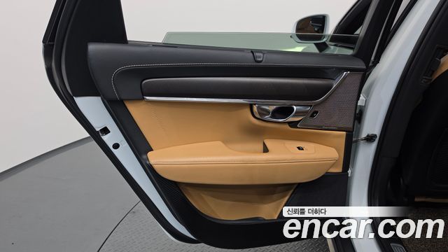 Volvo V90 2019 — photo 15