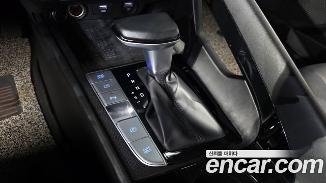 Hyundai AVANTE 2021 — photo 12