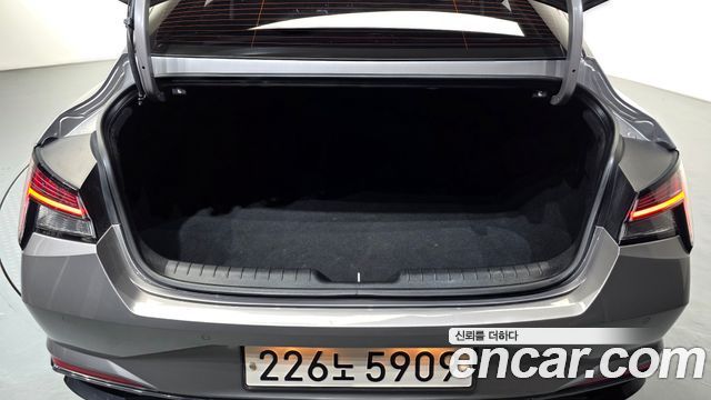 Hyundai AVANTE 2021 — photo 23