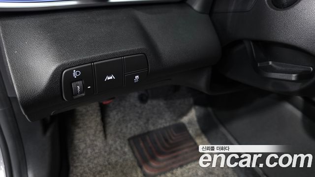 Hyundai AVANTE 2021 — photo 25