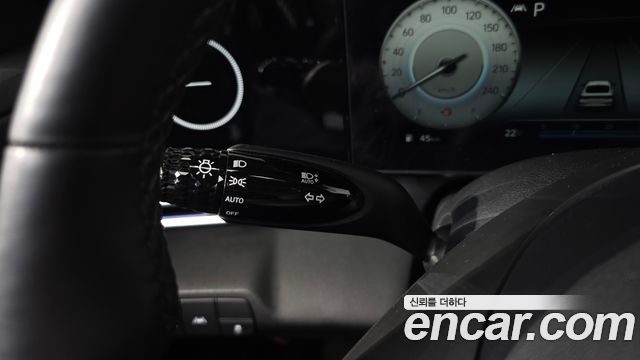 Hyundai AVANTE 2021 — photo 28