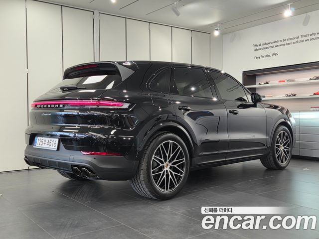 Porsche Cayenne 2026 — photo 2