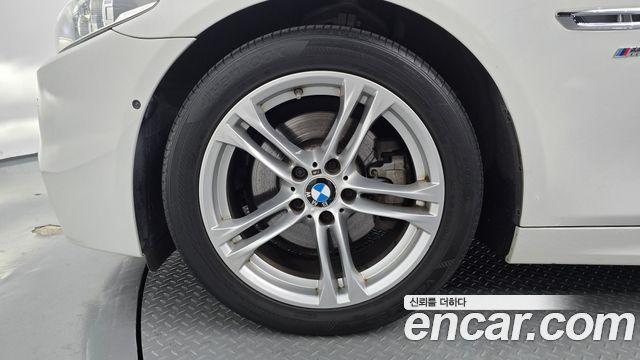 BMW 5-Series 2016 — photo 5