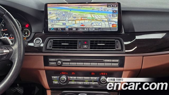 BMW 5-Series 2016 — photo 25