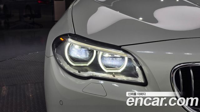 BMW 5-Series 2016 — photo 8