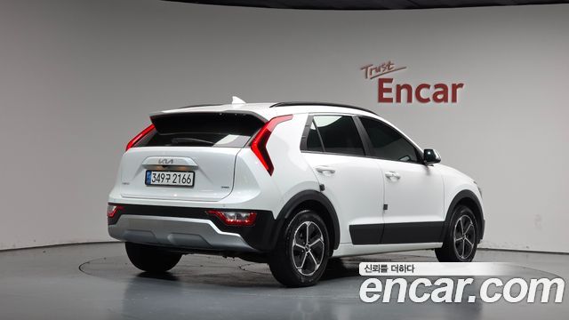 Kia Niro 2024 — photo 2