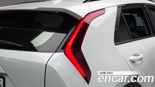 Kia Niro 2024 — photo 9