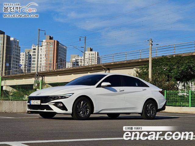 Hyundai AVANTE 2024 — photo 1