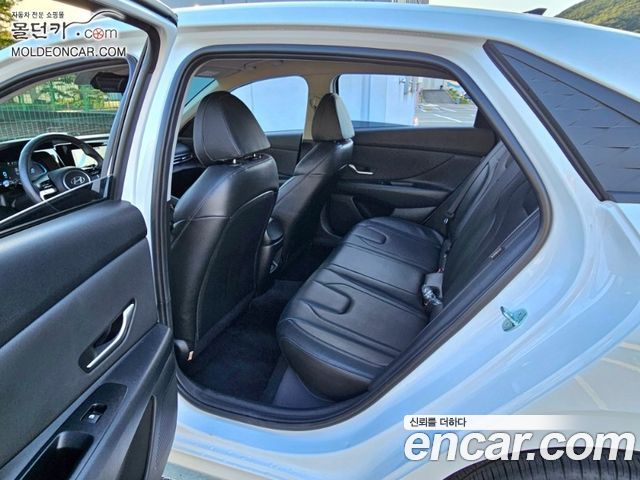Hyundai AVANTE 2024 — photo 16