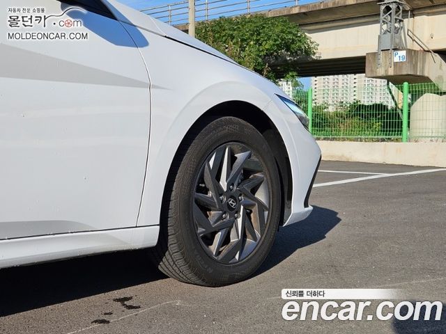 Hyundai AVANTE 2024 — photo 18