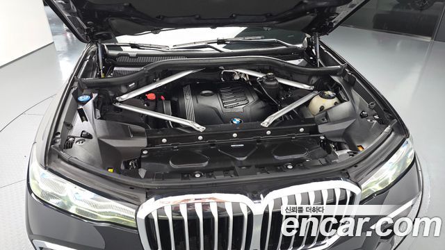 BMW X7 2021 — photo 6