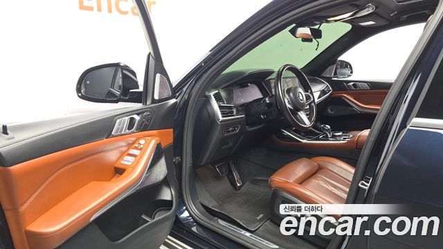 BMW X7 2021 — photo 13