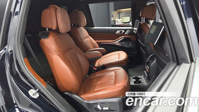 BMW X7 2021 — photo 18