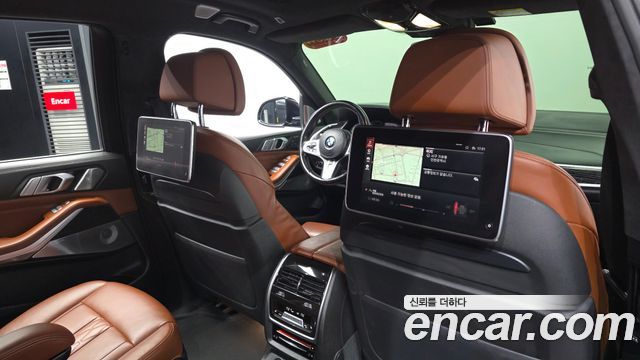 BMW X7 2021 — photo 25