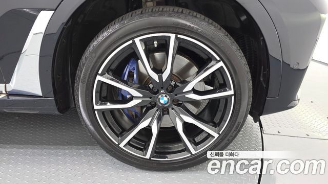 BMW X7 2021 — photo 7