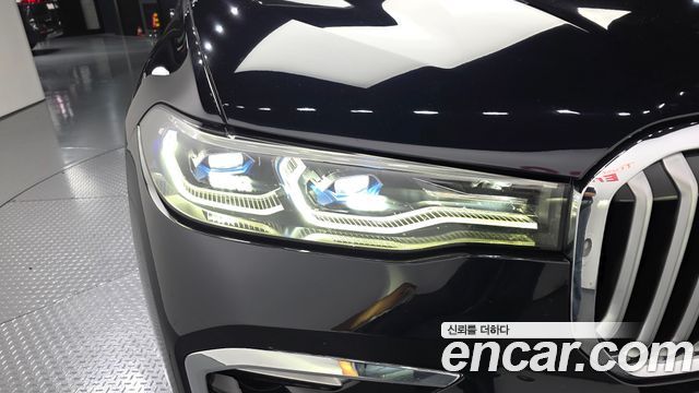 BMW X7 2021 — photo 8
