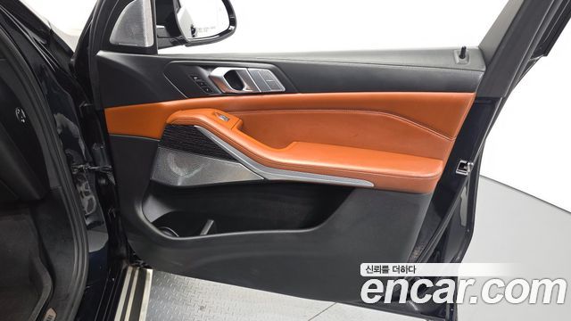 BMW X7 2021 — photo 14