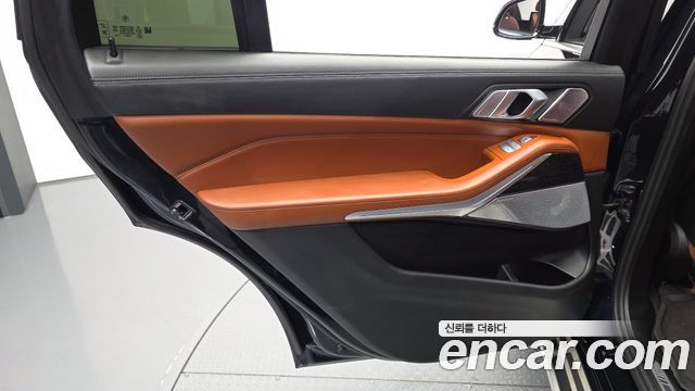 BMW X7 2021 — photo 15