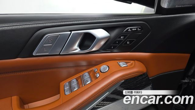 BMW X7 2021 — photo 33