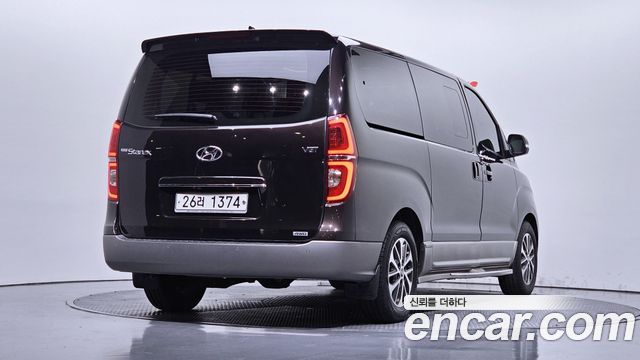 Hyundai Starex 2019 — photo 2