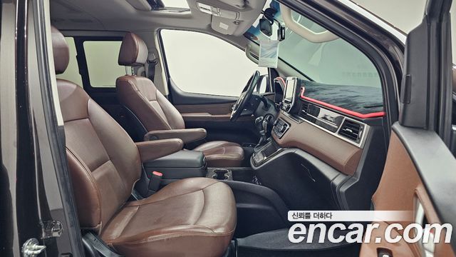 Hyundai Starex 2019 — photo 17