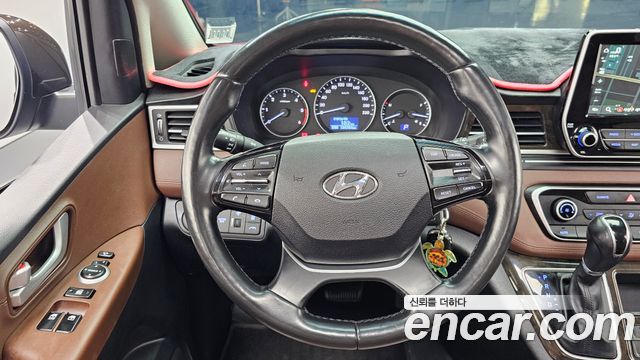 Hyundai Starex 2019 — photo 19