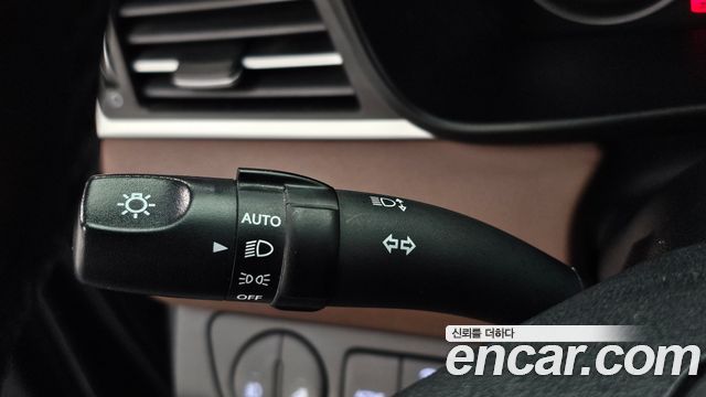 Hyundai Starex 2019 — photo 23