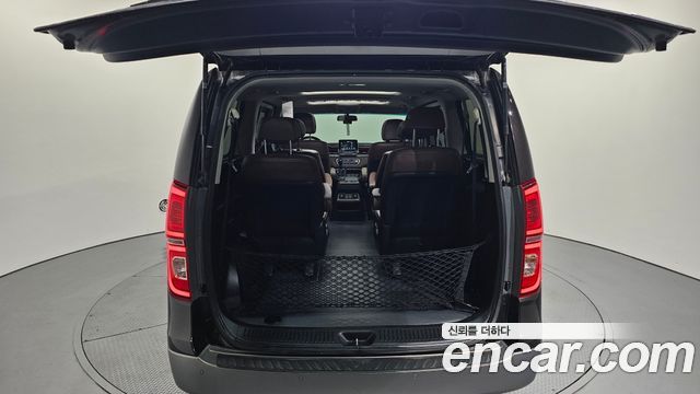 Hyundai Starex 2019 — photo 26
