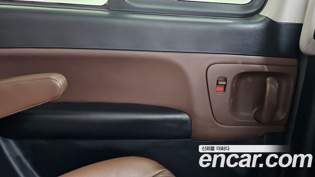 Hyundai Starex 2019 — photo 15