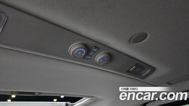 Hyundai Starex 2019 — photo 30