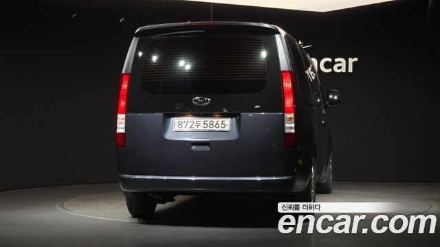 Hyundai Staria 2022 — photo 4