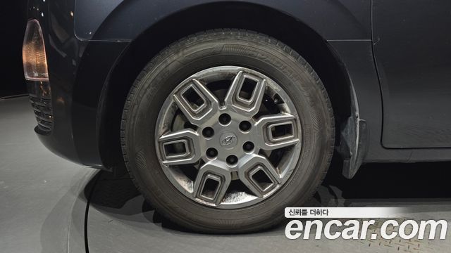Hyundai Staria 2022 — photo 5