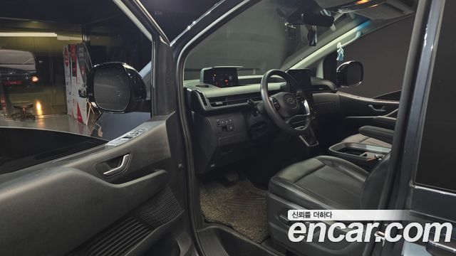 Hyundai Staria 2022 — photo 13