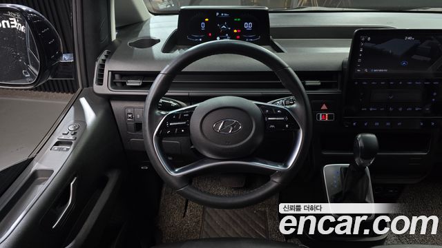 Hyundai Staria 2022 — photo 19