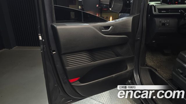 Hyundai Staria 2022 — photo 14