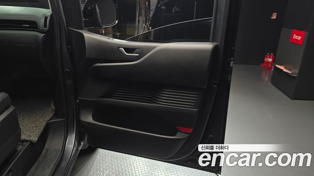 Hyundai Staria 2022 — photo 15
